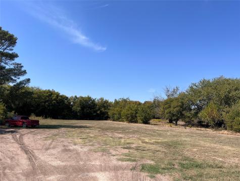 1523 N State Highway 121 Bonham TX 75418