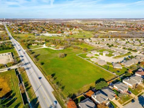 1101 E Main Street Crowley TX 76036