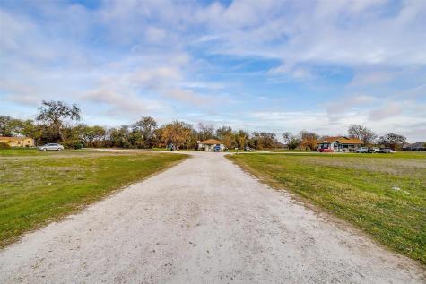 1101 E Main Street Crowley TX 76036