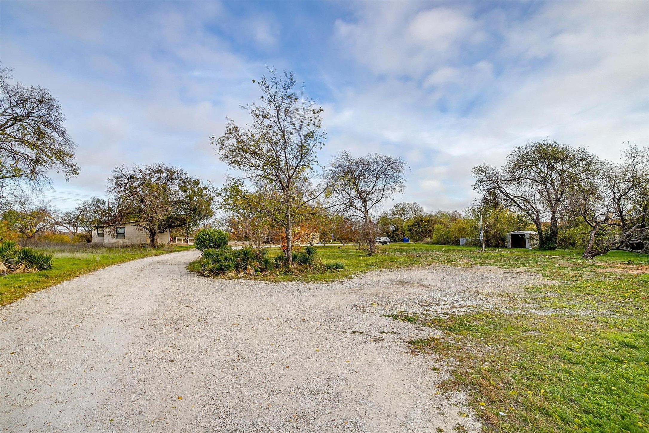 1101 E Main Street Crowley TX 76036