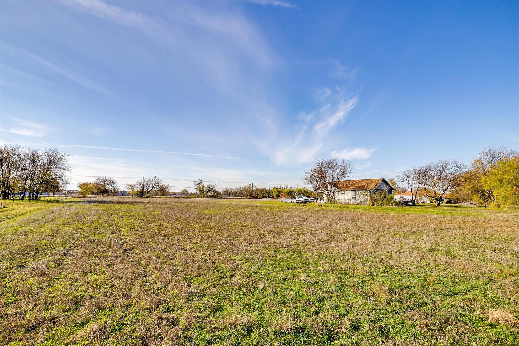 1101 E Main Street Crowley TX 76036