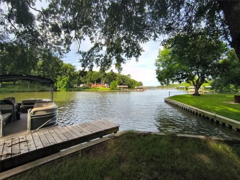 180 Arrowhead Street Mabank TX 75156