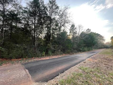 224,208 E Cherokee Bullard TX 75757