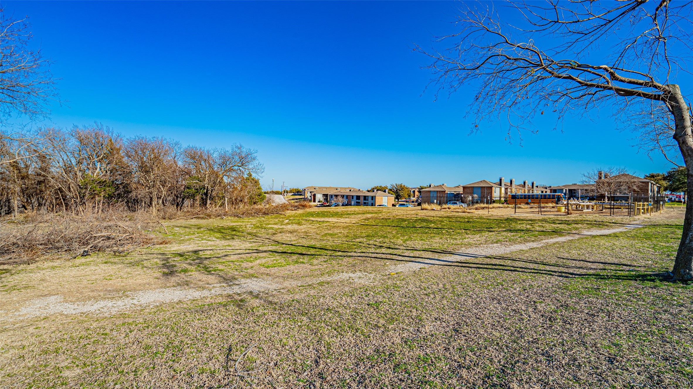 1725 S Las Vegas Trail White Settlement TX 76108