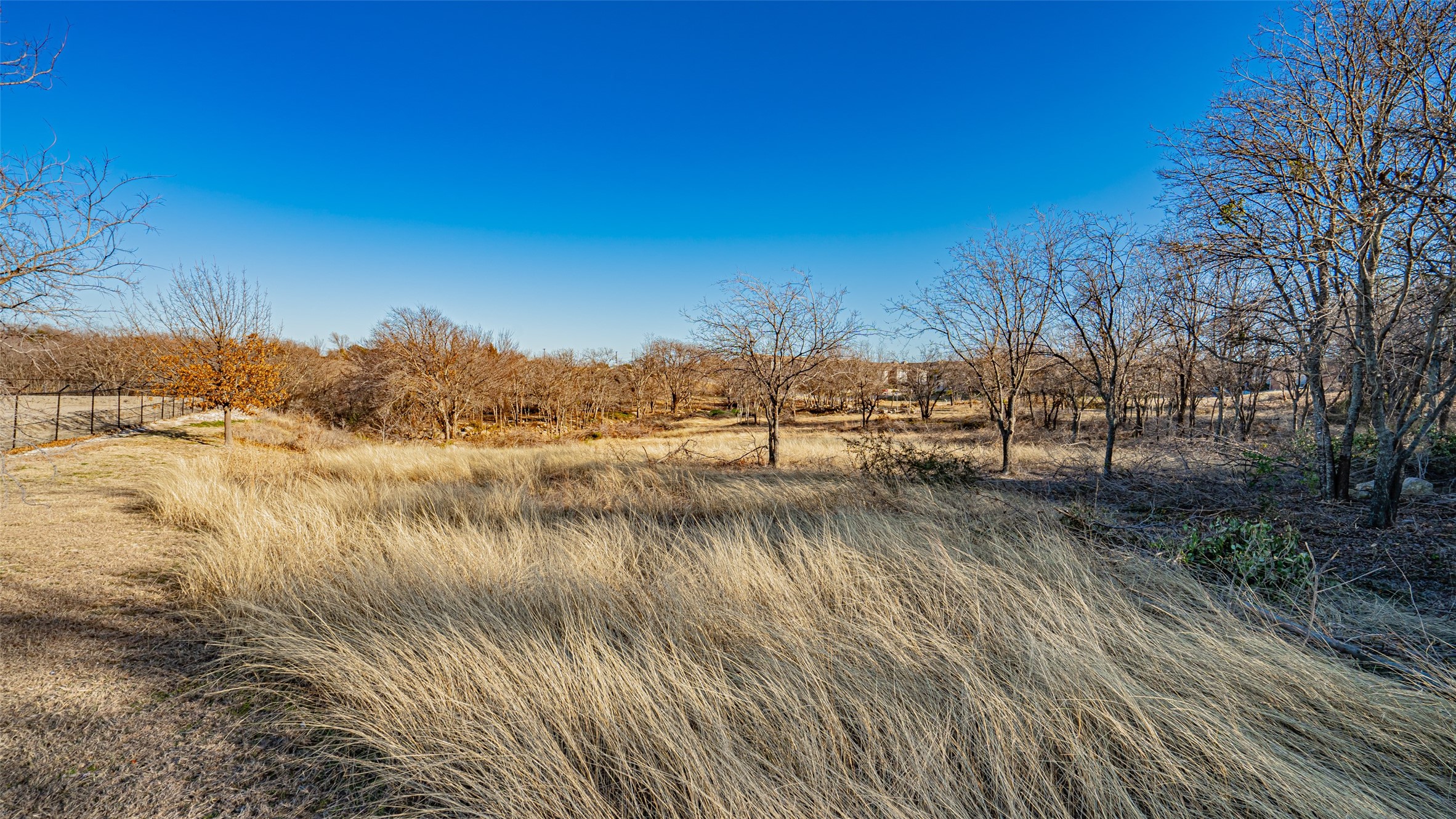 1725 S Las Vegas Trail White Settlement TX 76108