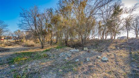 1725 S Las Vegas Trail White Settlement TX 76108