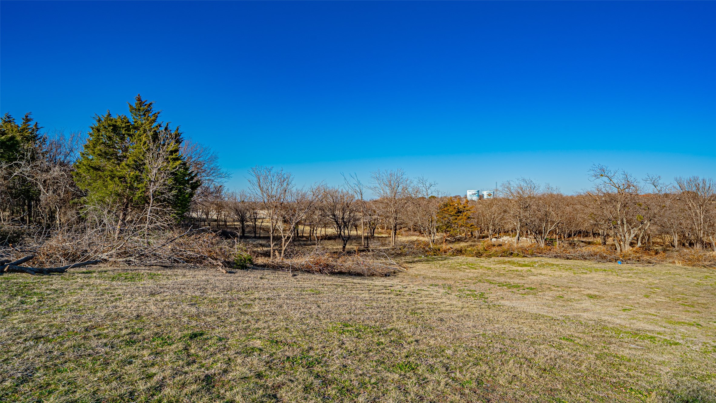 1725 S Las Vegas Trail White Settlement TX 76108
