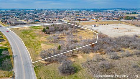 1725 S Las Vegas Trail White Settlement TX 76108