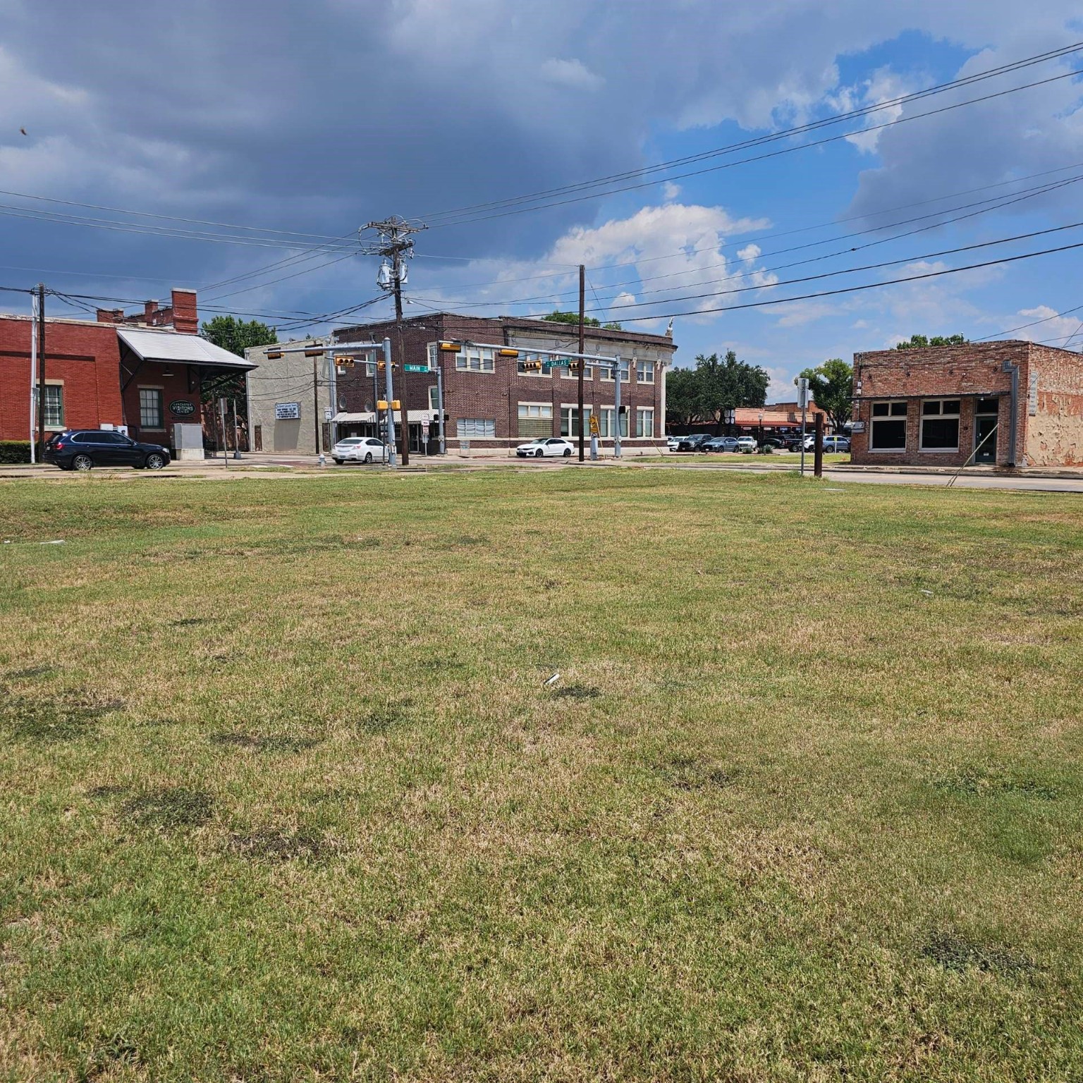 103-107 S Dallas Avenue Lancaster TX 75146