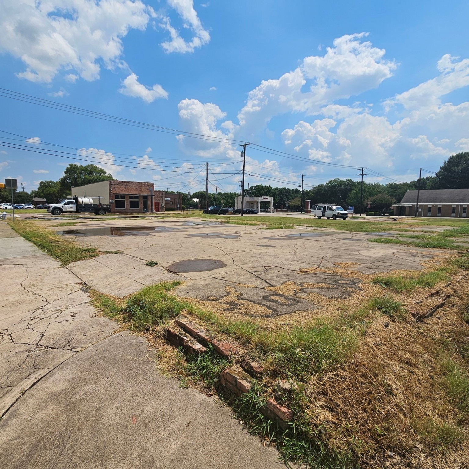 103-107 S Dallas Avenue Lancaster TX 75146