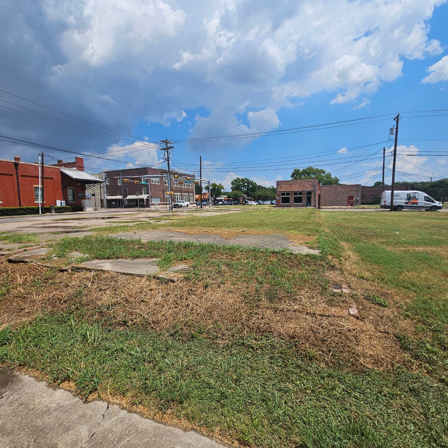 103-107 S Dallas Avenue Lancaster TX 75146