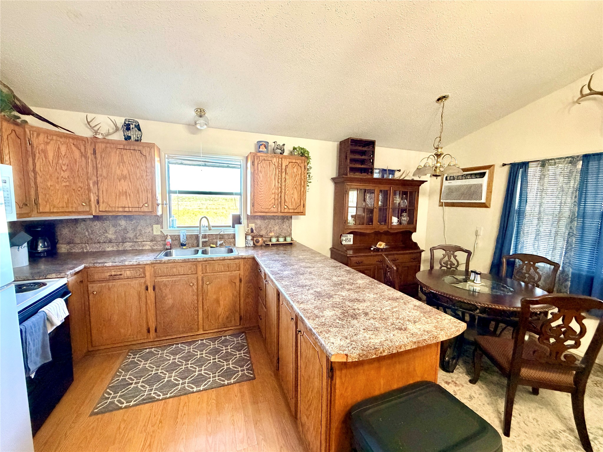 5530 Highway 158 Robert Lee TX 76945