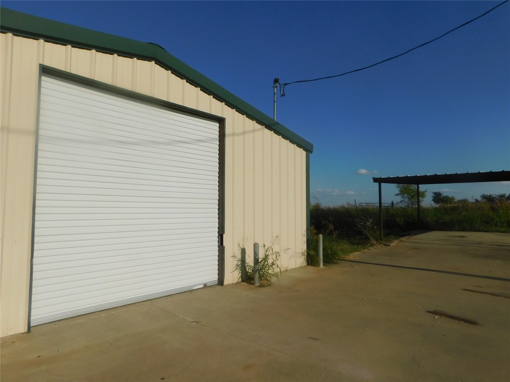 11057 County Road 418 Grandview TX 76050