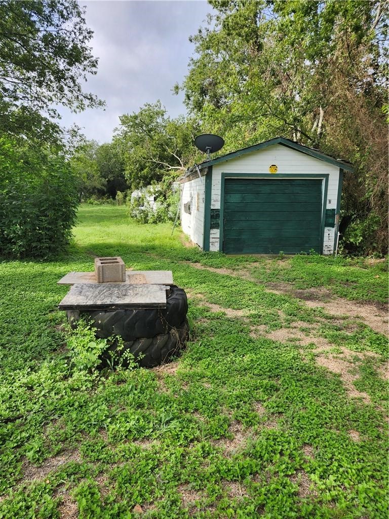 1202 Park Street Marlin TX 76661