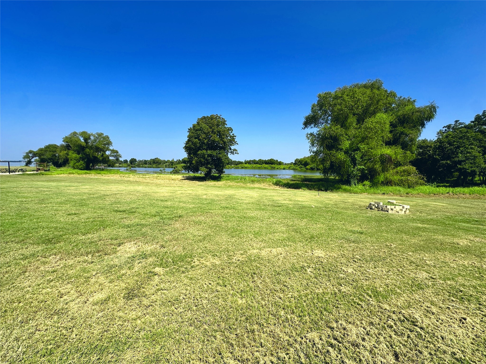 5086 Waterfront Road Kerens TX 75144
