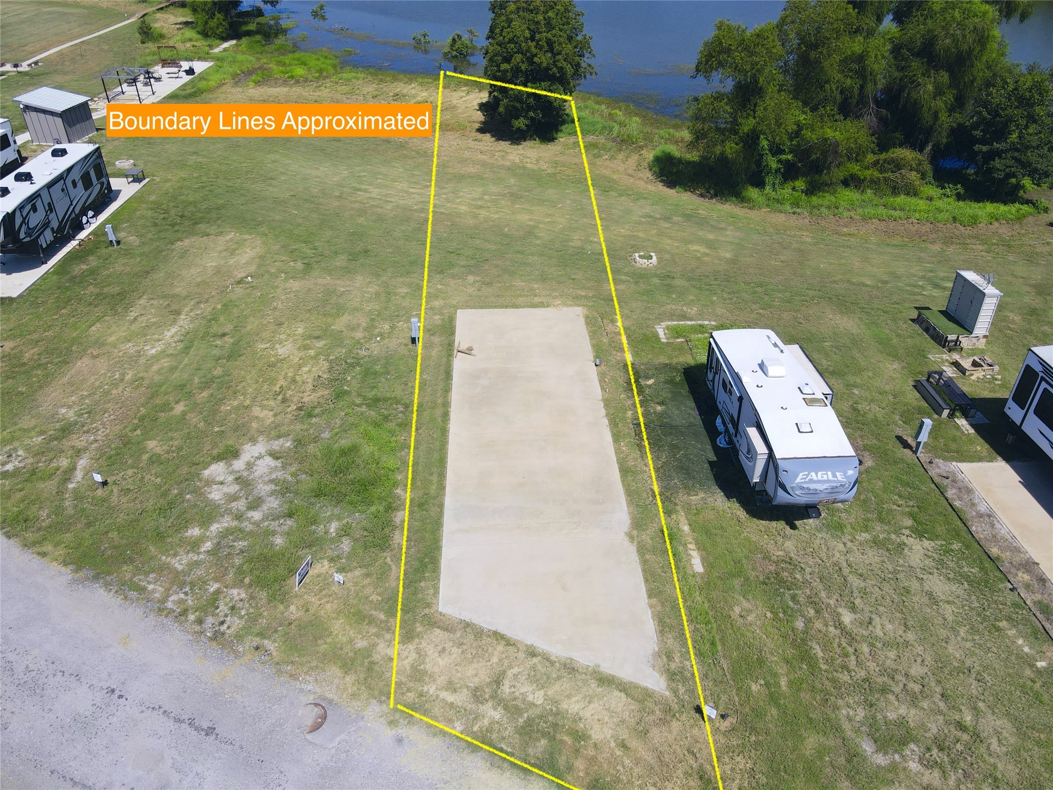 5086 Waterfront Road Kerens TX 75144