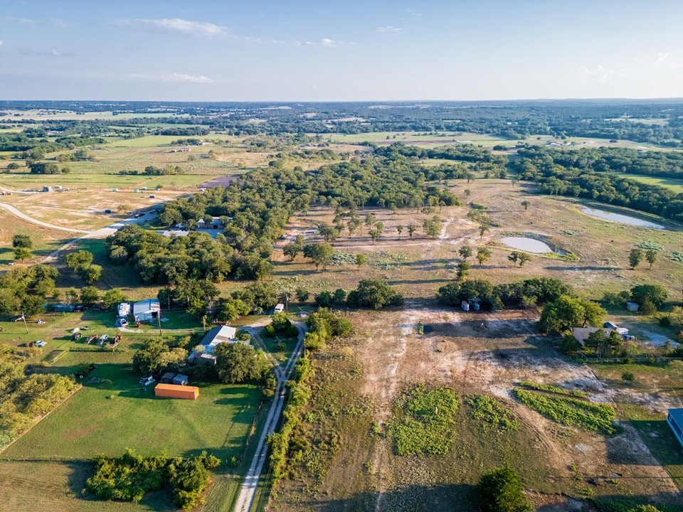 453 County Road 3383 Paradise TX 76073