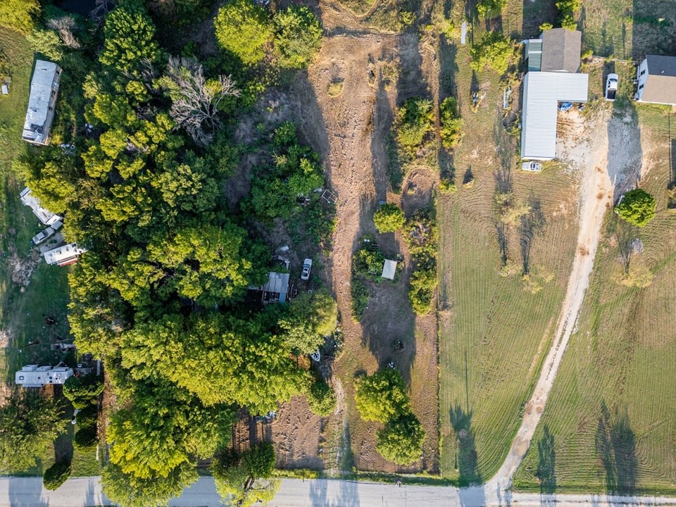 453 County Road 3383 Paradise TX 76073