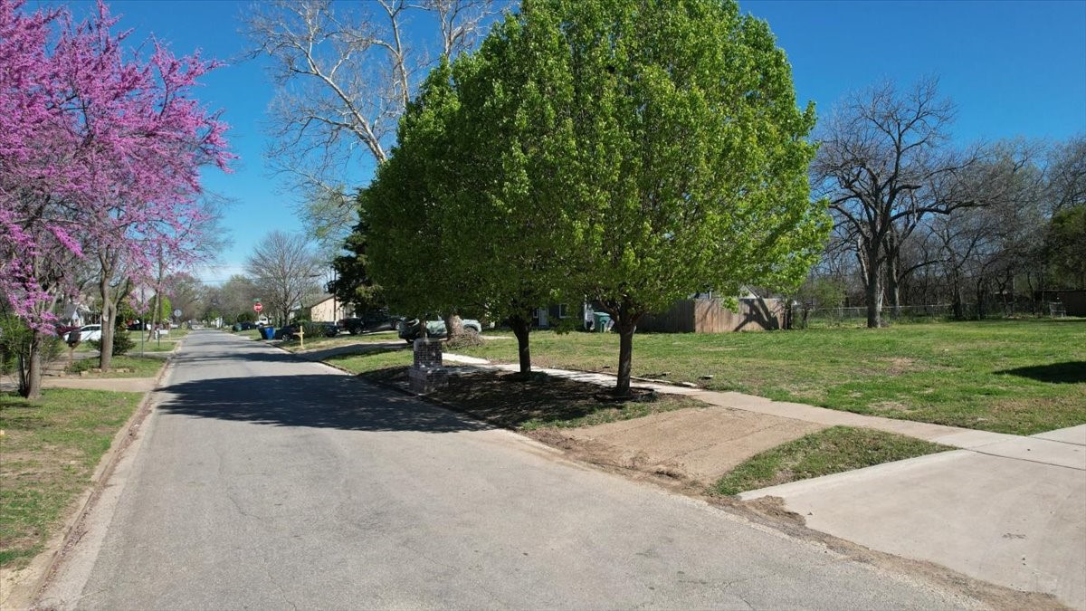 615 S Maxey Street Sherman TX 75090
