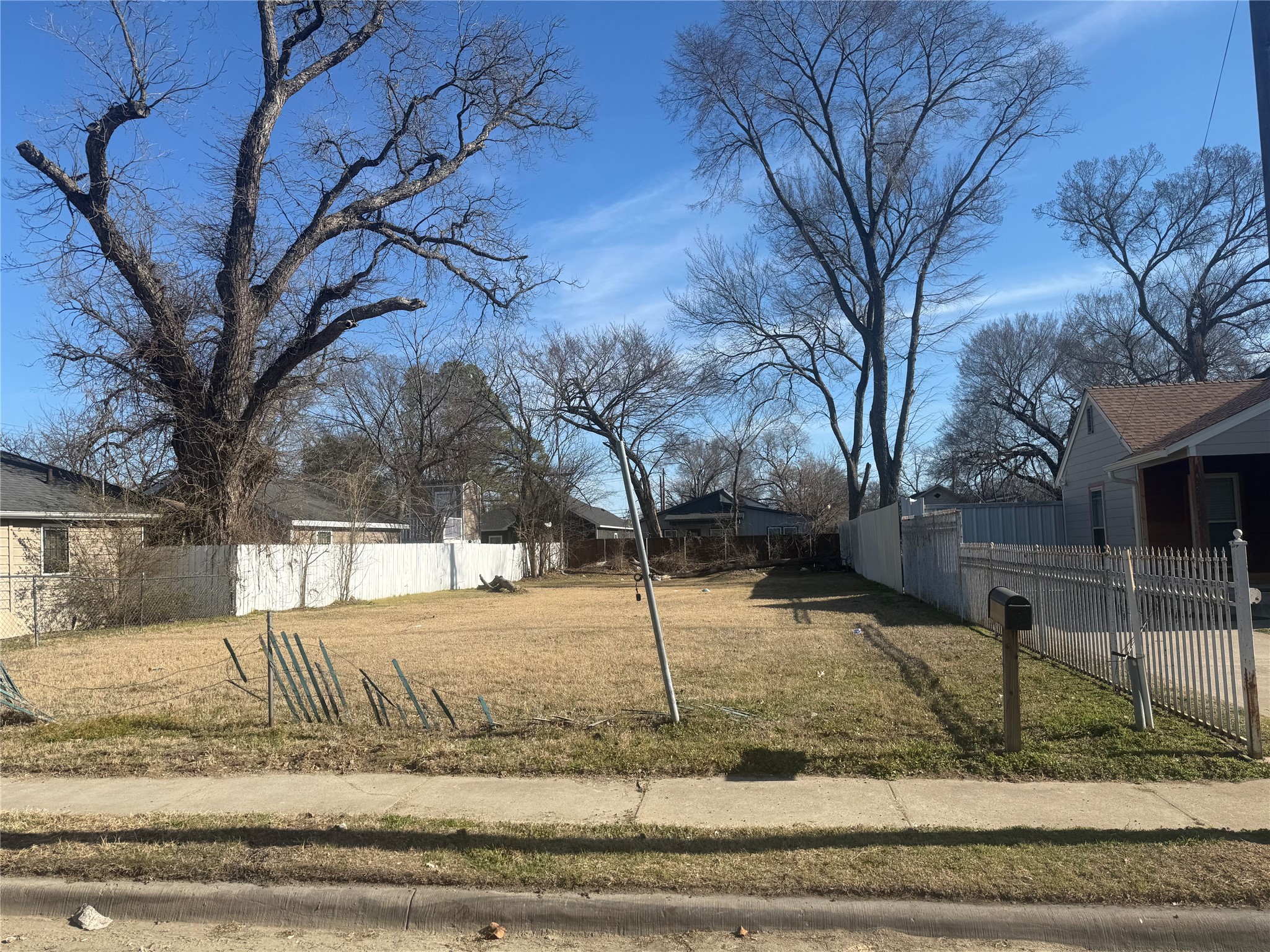 3926 Sidney Street Dallas TX 75210