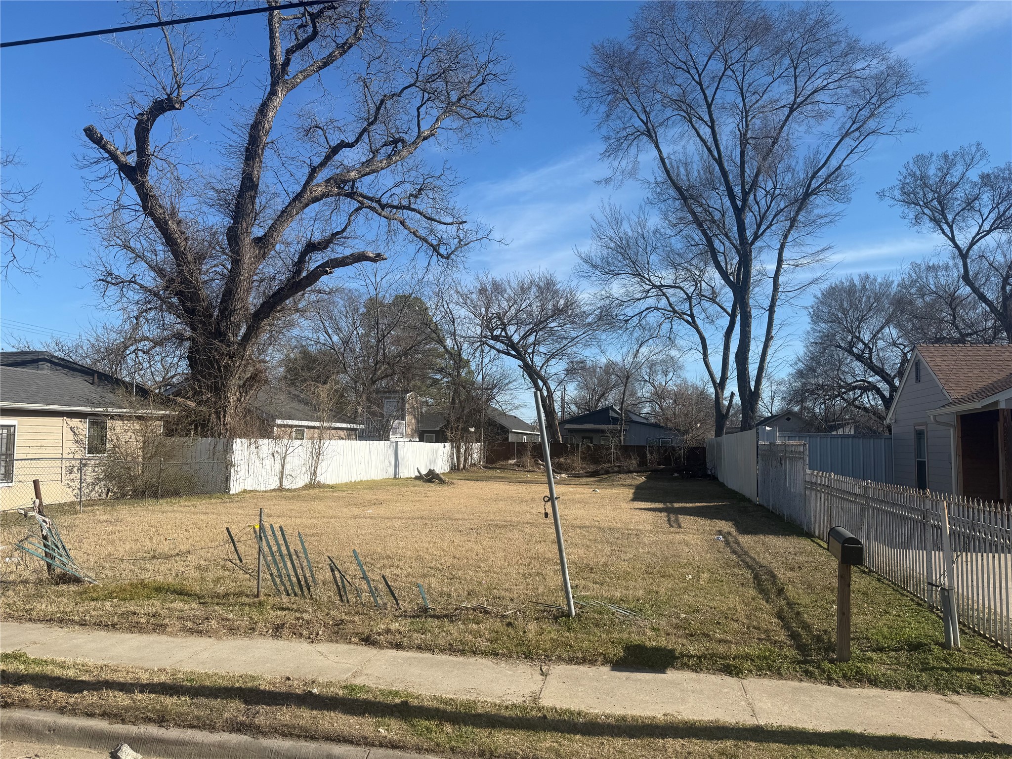 3926 Sidney Street Dallas TX 75210