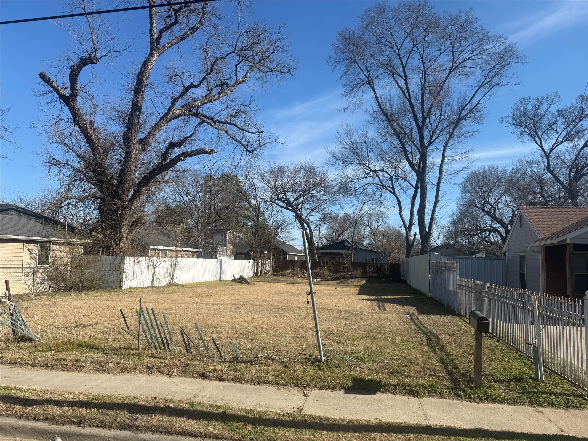 3926 Sidney Street Dallas TX 75210