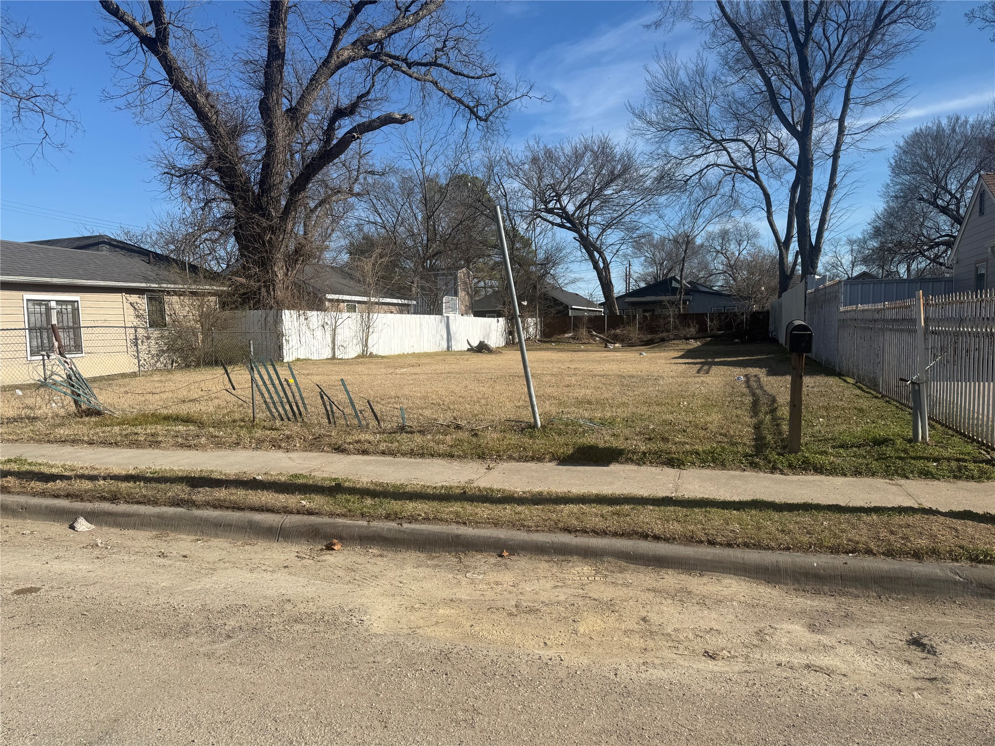 3926 Sidney Street Dallas TX 75210