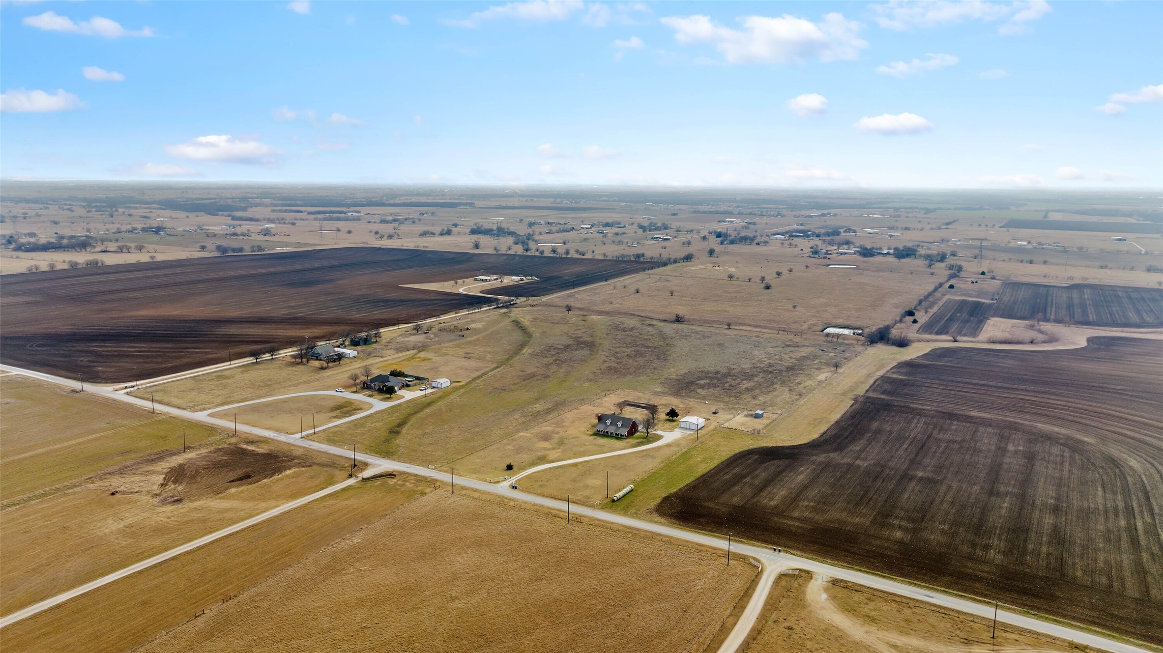 770 County Road 348 Valley View TX 76272