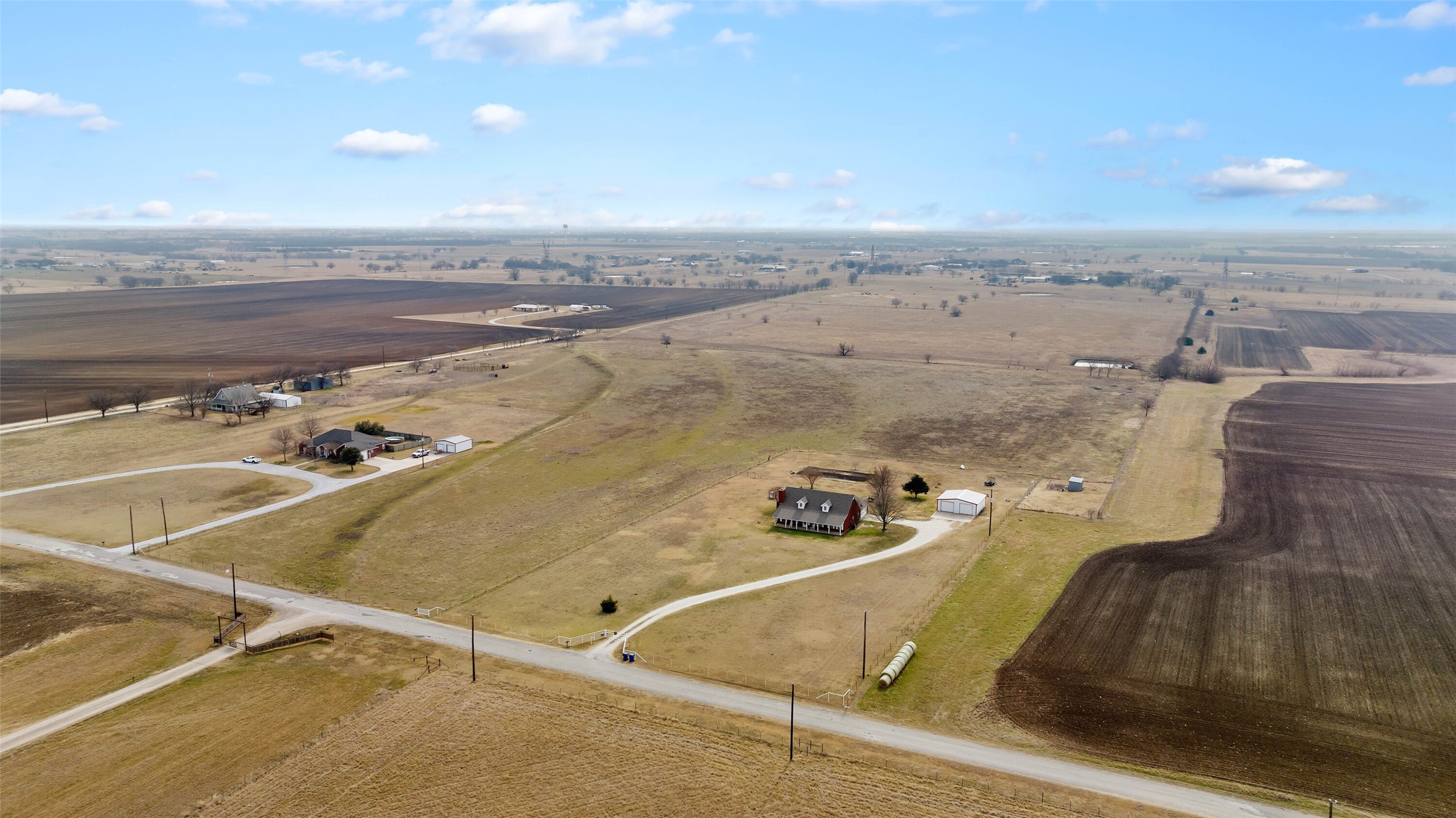 770 County Road 348 Valley View TX 76272