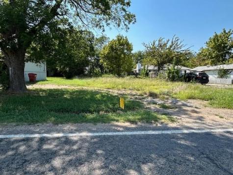 306 S Pecan Street Bells TX 75414
