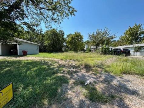 306 S Pecan Street Bells TX 75414