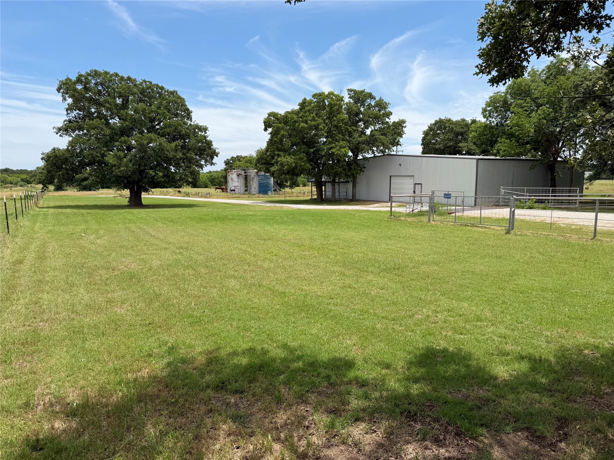533 Redbird Lane Bowie TX 76230