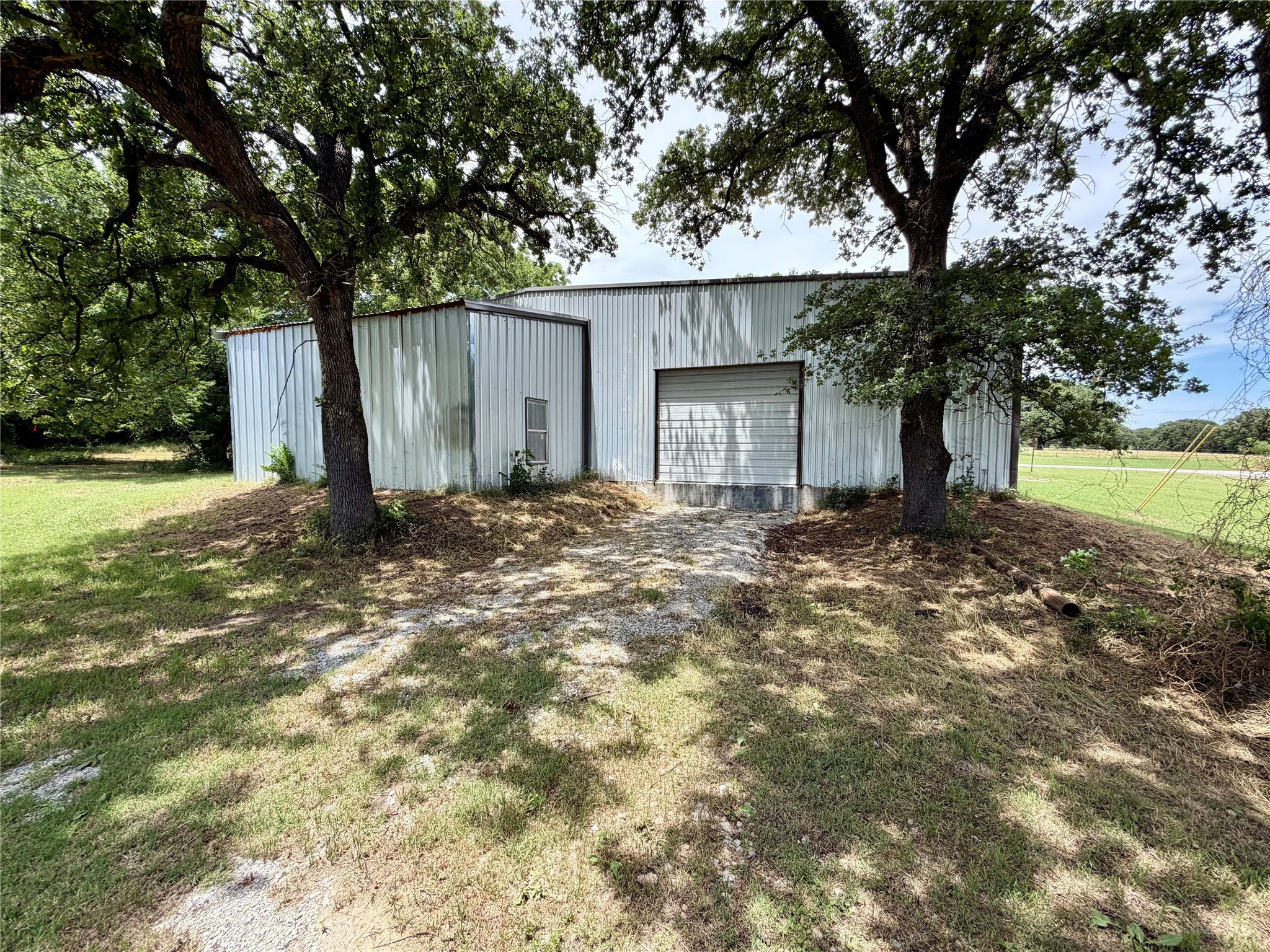 533 Redbird Lane Bowie TX 76230