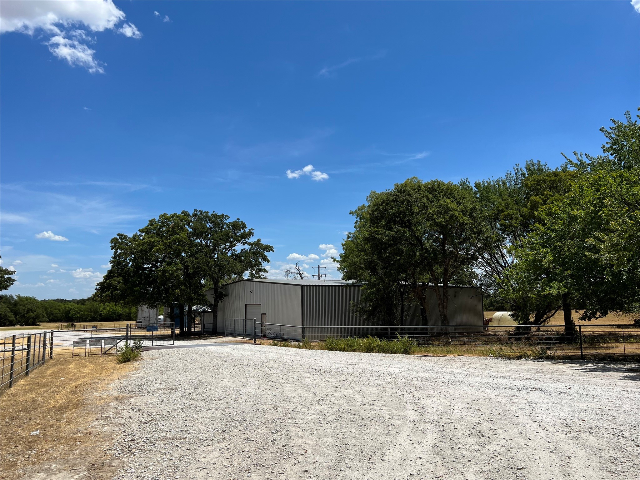 533 Redbird Lane Bowie TX 76230