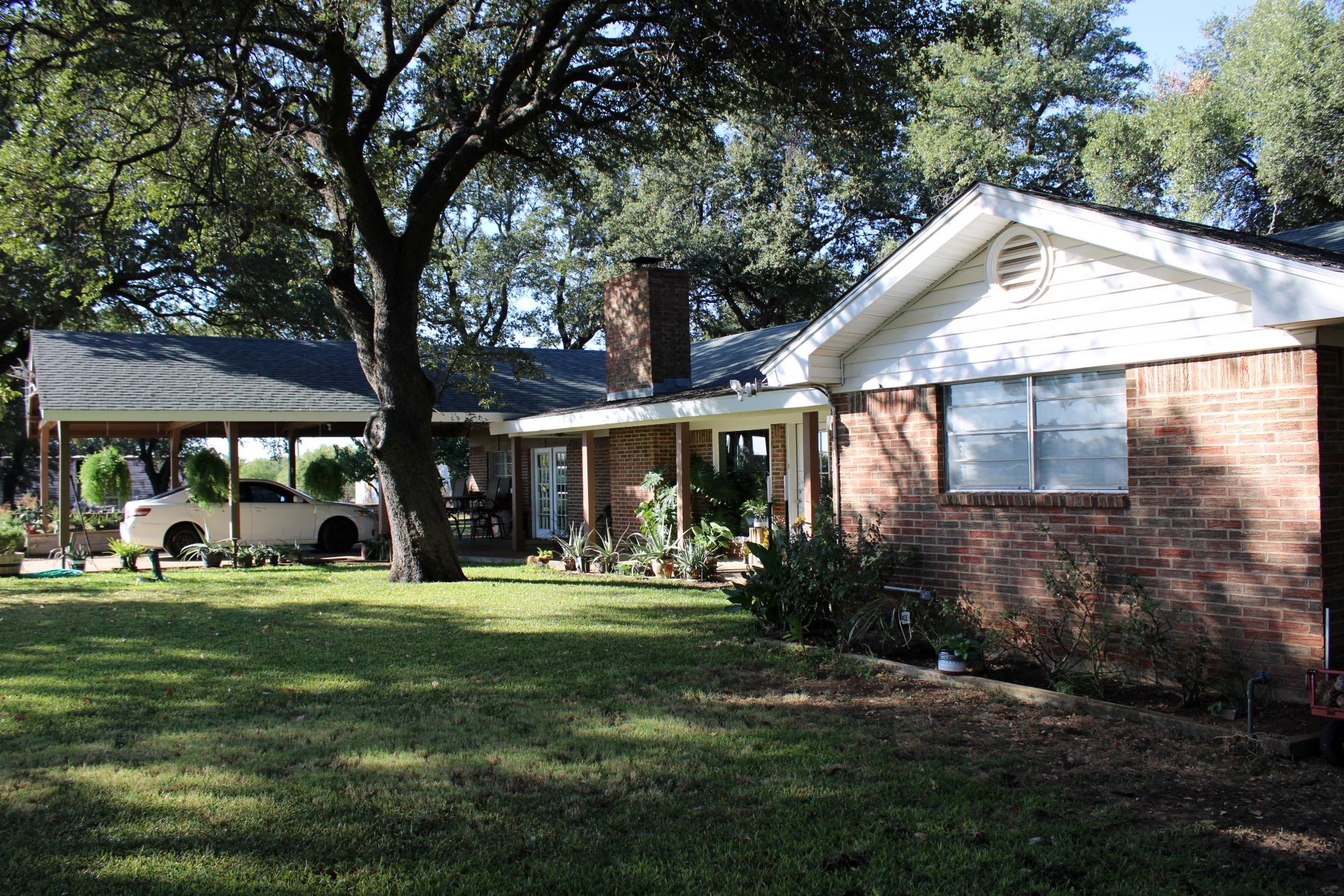 2115 North Neches Coleman TX 76834