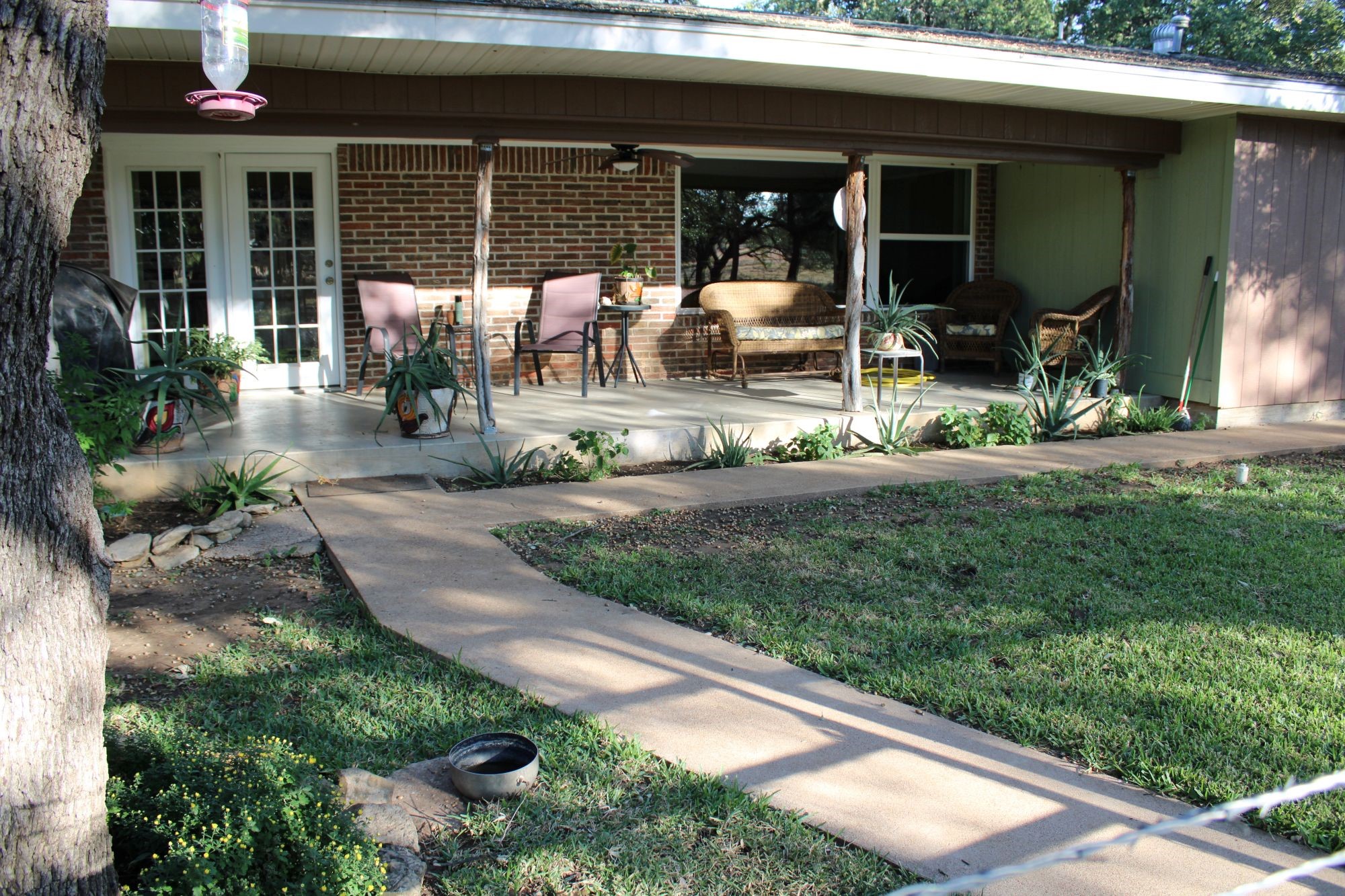 2115 North Neches Coleman TX 76834