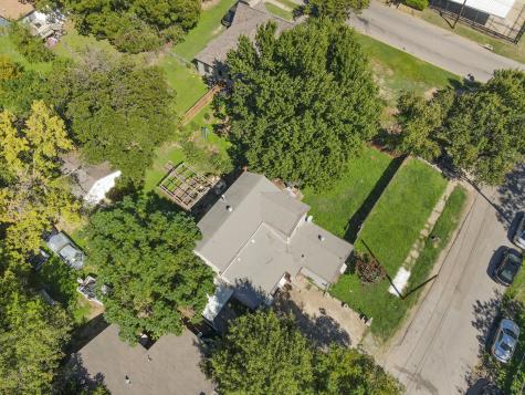 819 Viola Street Dallas TX 75203