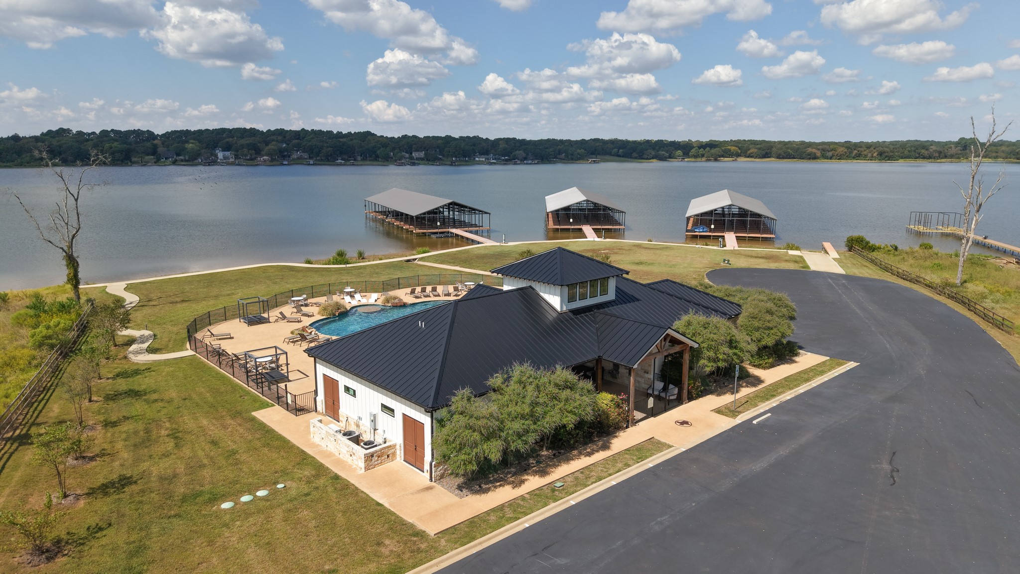 7011 Lakeshore Way Eustace TX 75148