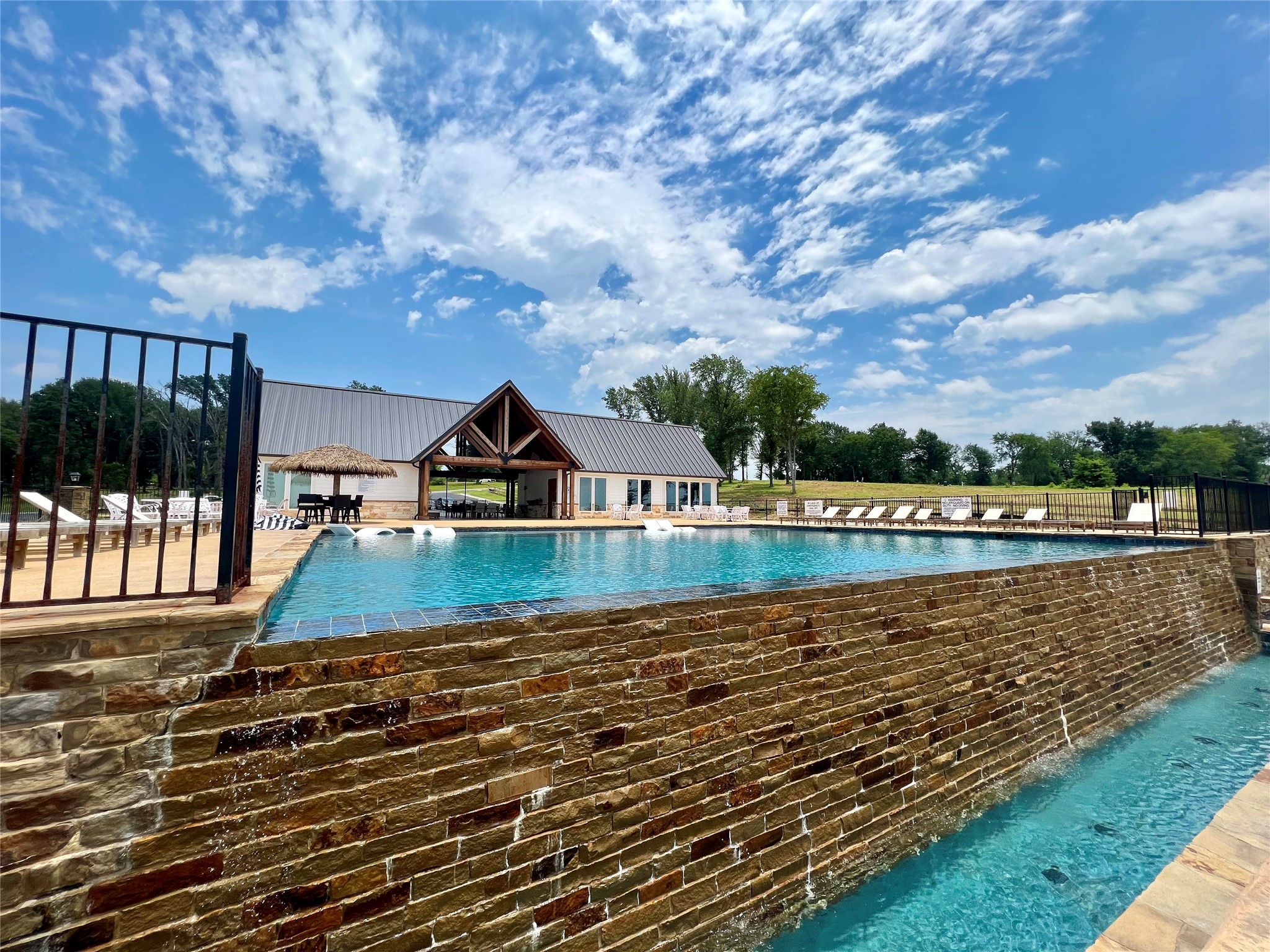 711 Clubview Drive Mabank TX 75143
