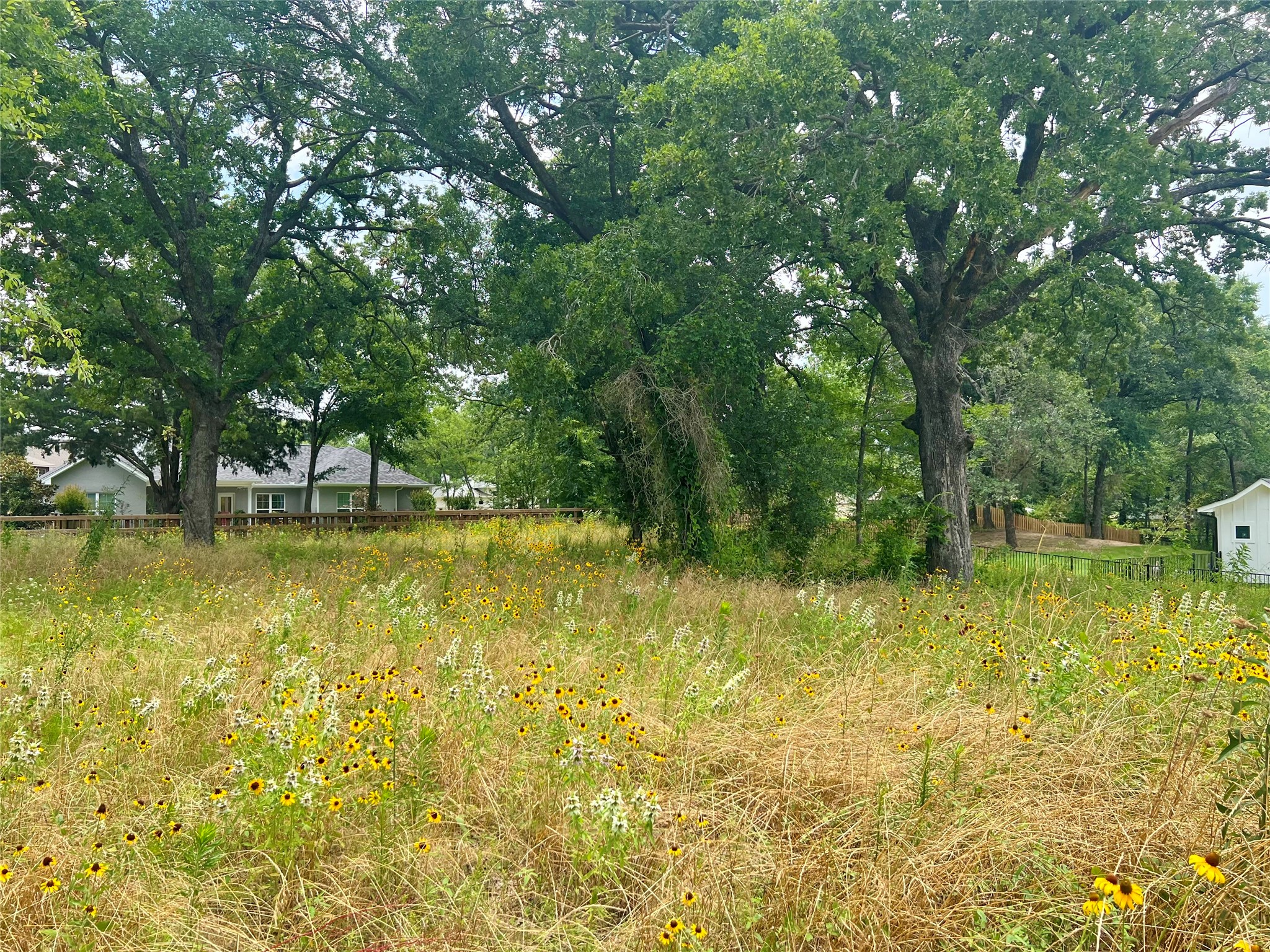 711 Clubview Drive Mabank TX 75143