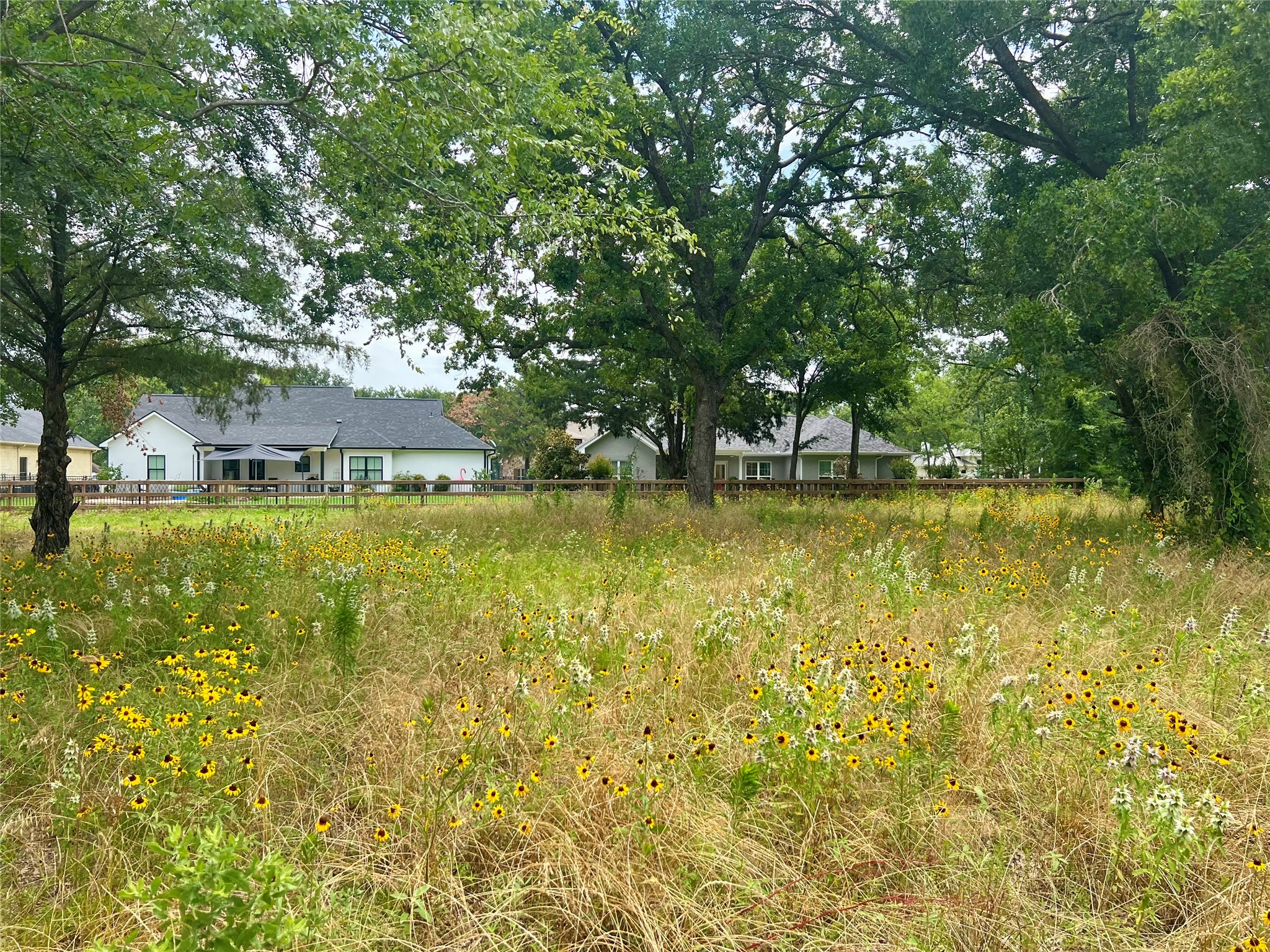711 Clubview Drive Mabank TX 75143