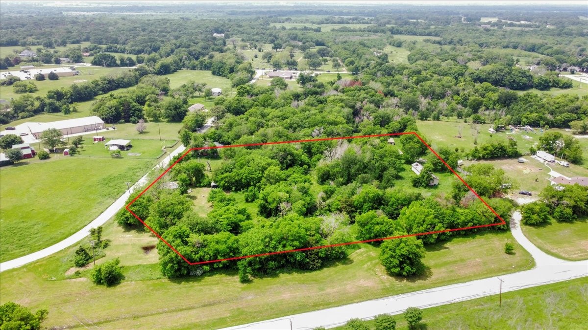 107 N Commerce Street Kemp TX 75143