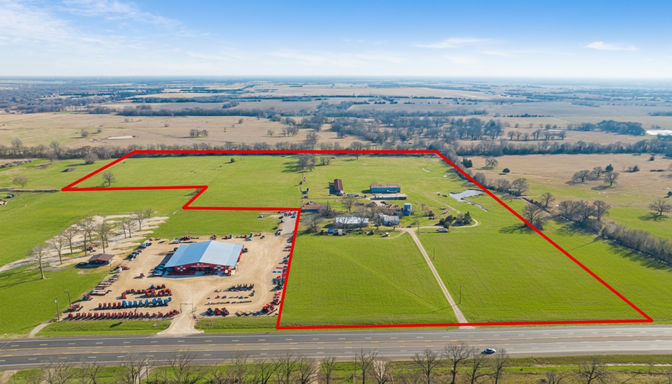 3052 Highway 82 Paris TX 75460