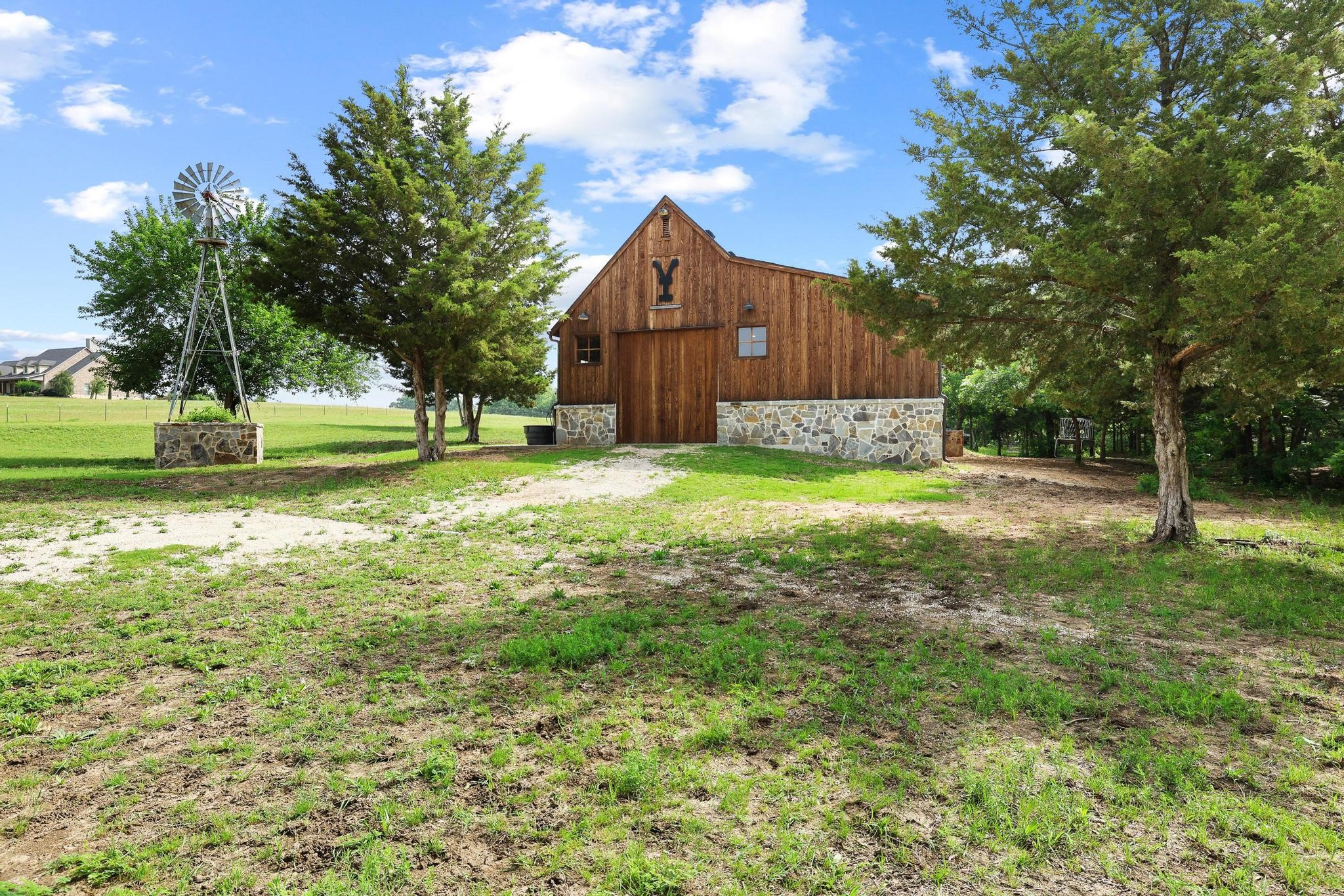 1906 Durning Road Van Alstyne TX 75495