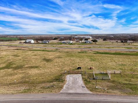 645 Fm 339 Mount Calm TX 76673