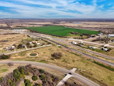 645 Fm 339 Mount Calm TX 76673
