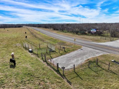 645 Fm 339 Mount Calm TX 76673