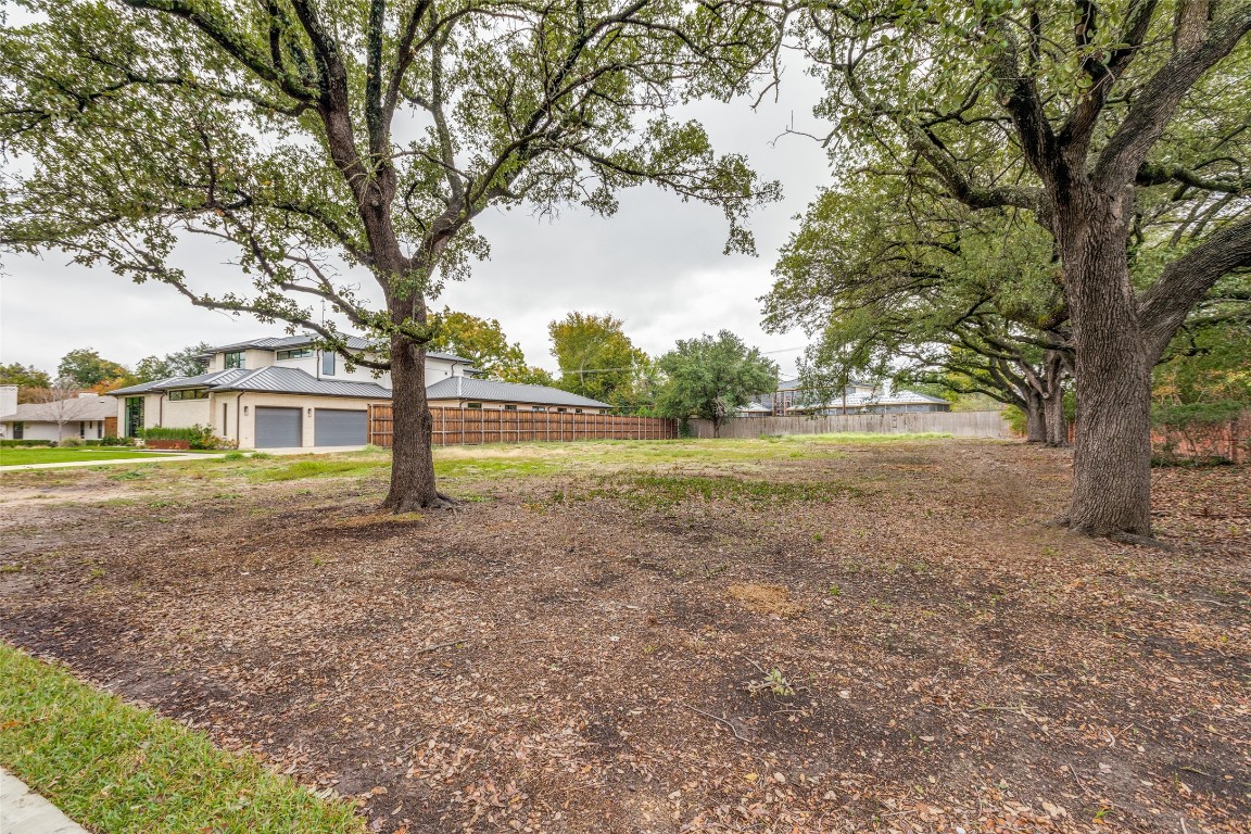 6006 Meadowcrest Drive Dallas TX 75230