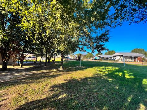 2058 Pelican Isle Drive Kerens TX 75144