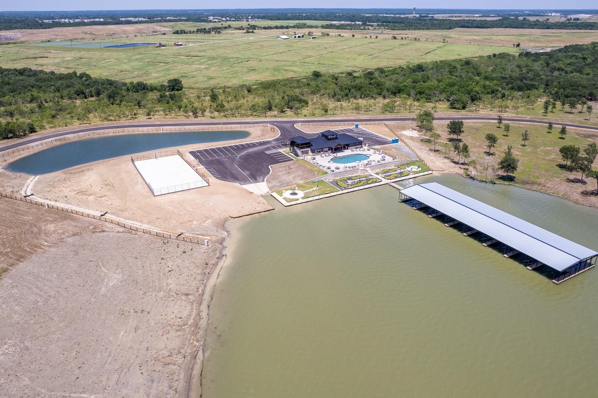 L 238 Waterfront Club Corsicana TX 75109